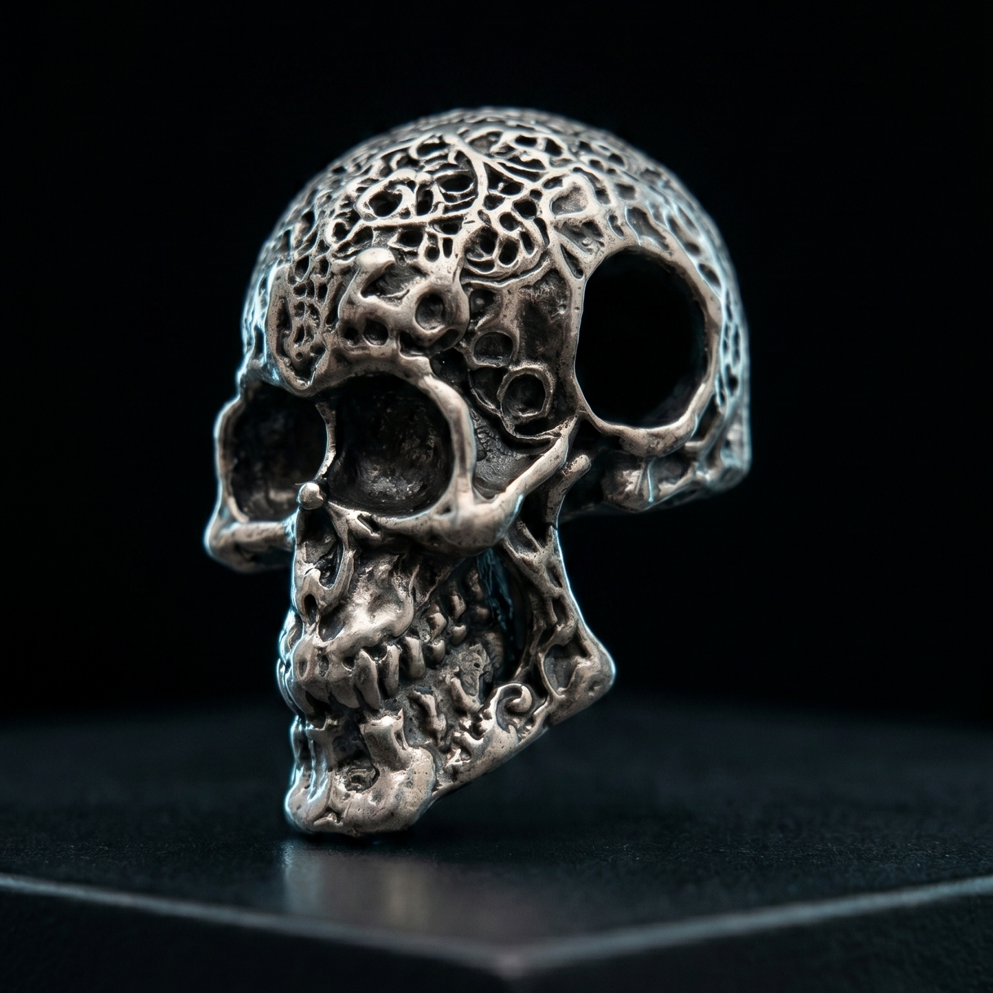 Graveborn Relic Necklace