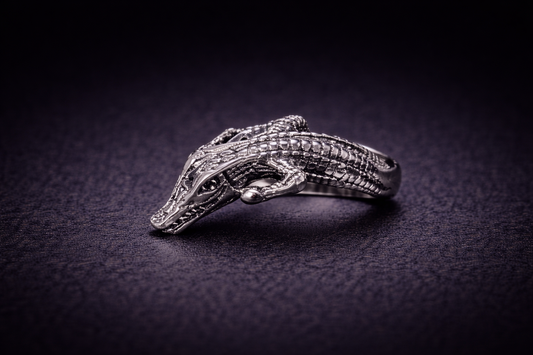 Nocturne Serpent Ring